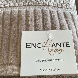 Enchante House Timaru Hand Towel Size 16x28